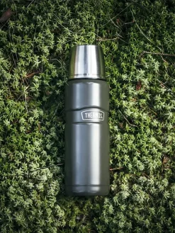 Thermos Stainless King Termos Army 0,47LTermos I Rustfritt Stål Med Kopplokk 12 Thermos Stainless King Termos Army 0,47LTermos I Rustfritt Stål Med Kopplokk -Flugor Butik 23579 env 1 result.640