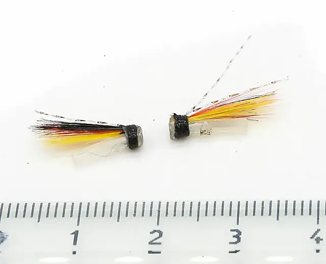 Fishmadman Icelandic Micro Hitch FlyHaugur Silver Holo 4 Fishmadman Icelandic Micro Hitch FlyHaugur Silver Holo - Bild 2