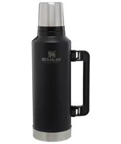 Stanley Classic Termos 1,9 LMatte Black -Flugor Butik stanley classic legendary bottle 1 9 matte black 01.640