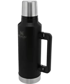 Stanley Classic Termos 1,9 LMatte Black -Flugor Butik stanley classic legendary bottle 1 9 matte black 02.640